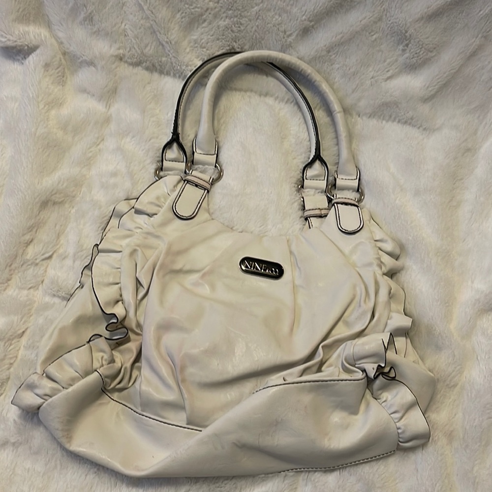 White shoulder bag